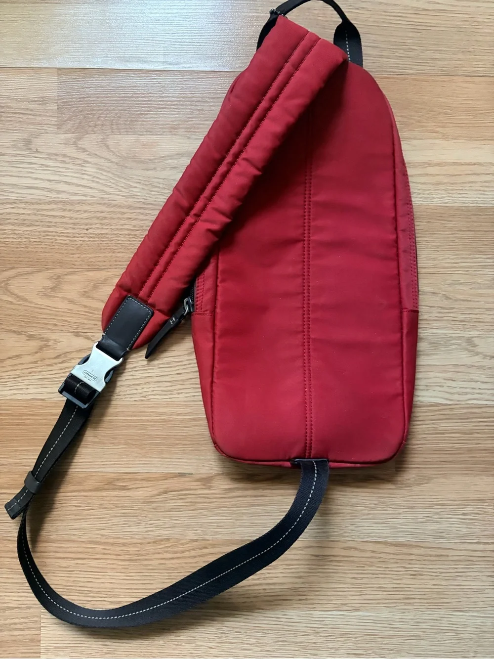 Coach compact sling